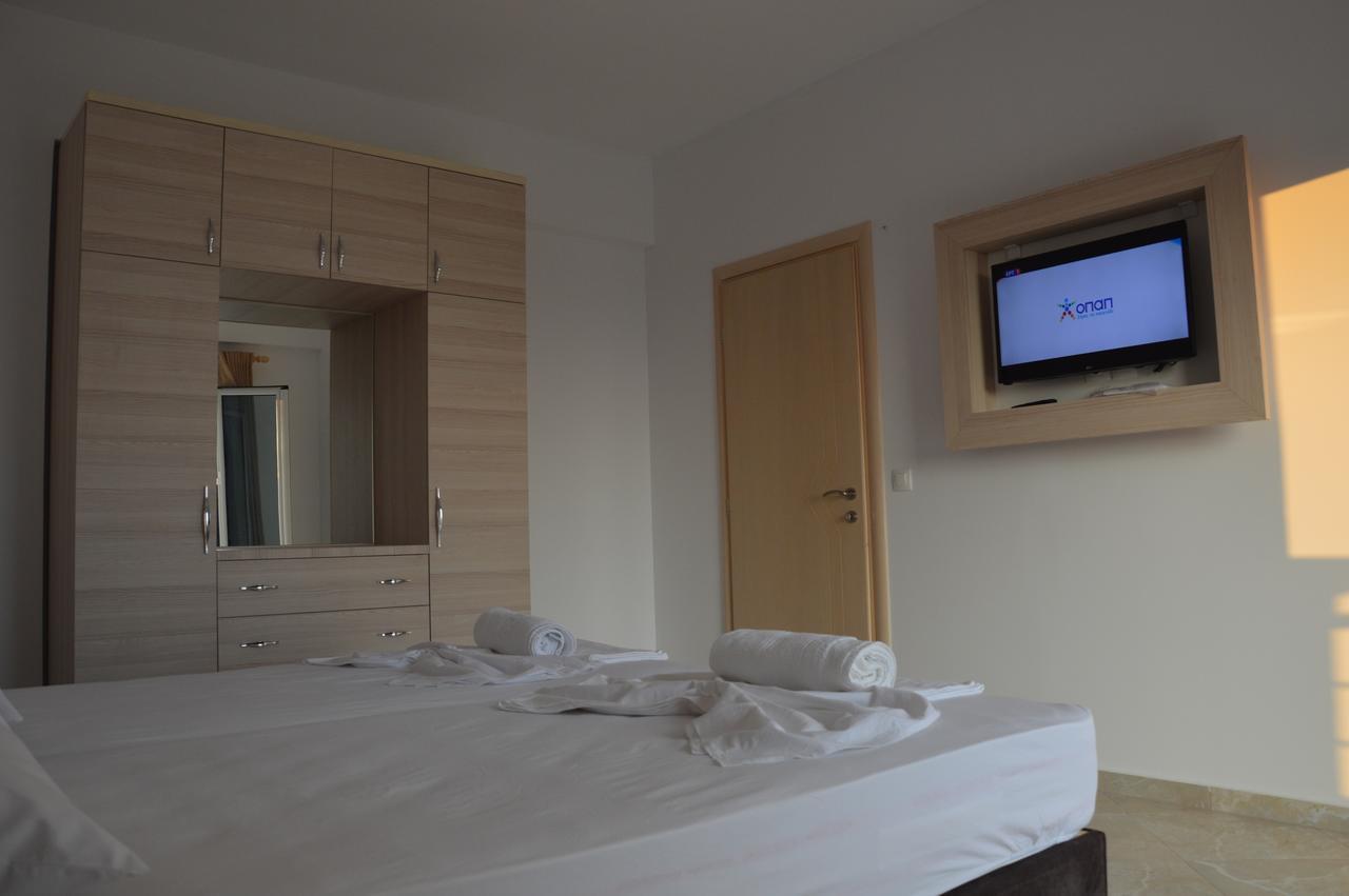 Mihalis Apartments Himare Exterior foto